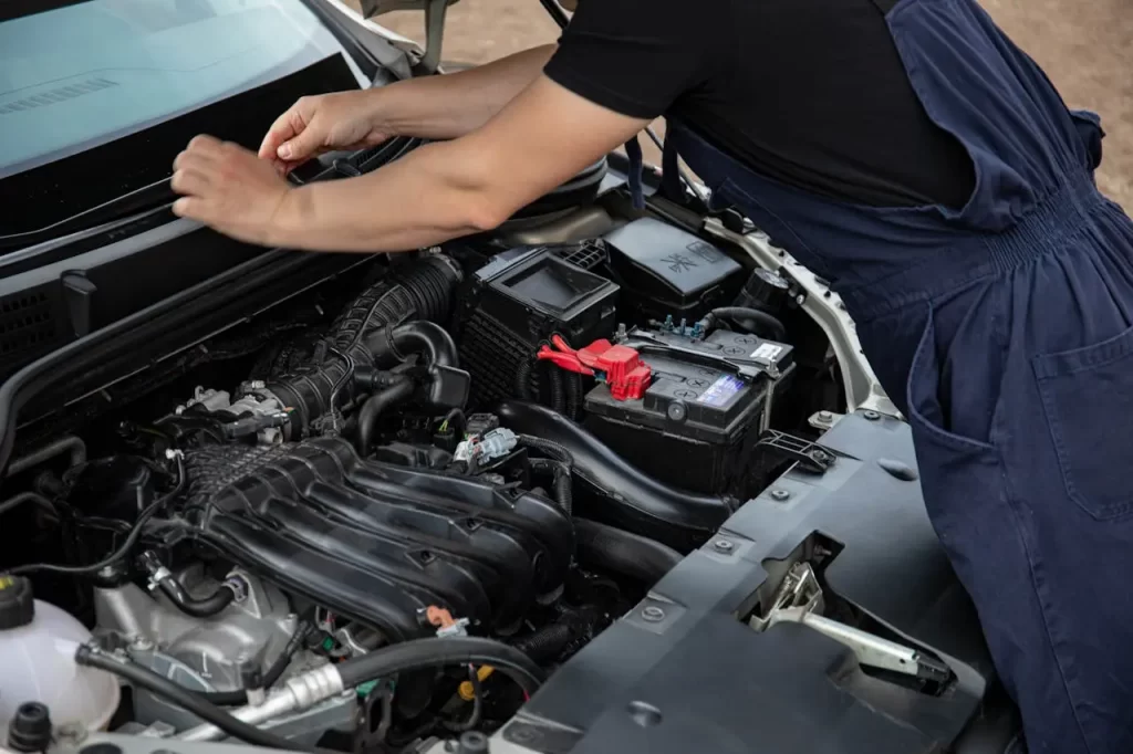 Beneficios de tomar un curso de mecánica automotriz en SECAP