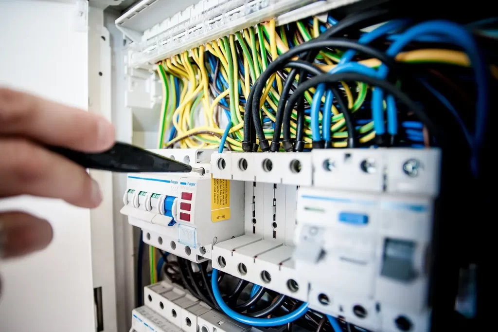 Conviértete en un experto en electricidad